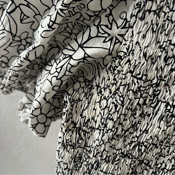 S/W/F White & Black Floral Print Smocked Puff-Sleeve Midi Dress - Picture 8 of 10